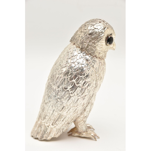 473 - A WHITE METAL 'CORBELL & CO' NOVELTY SUGAR SHAKER, a silver plated owl with glass eyes, approximate ... 