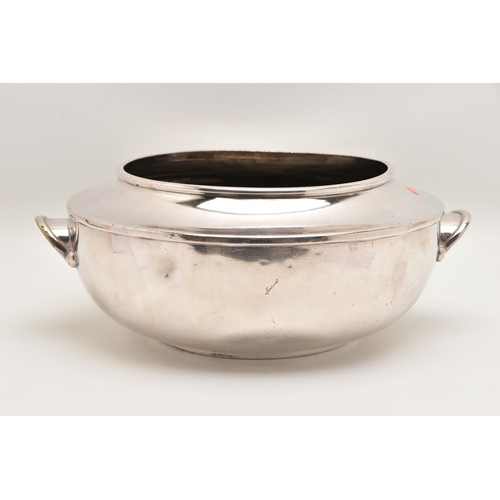 507 - A WHITE METAL SOUP TUREEN, missing lid, signed 'Elkington plate England', approximate width 360mm