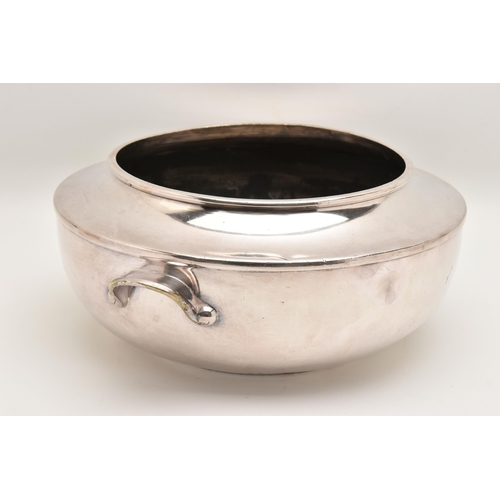 507 - A WHITE METAL SOUP TUREEN, missing lid, signed 'Elkington plate England', approximate width 360mm