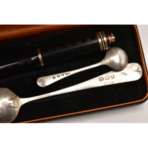 521 - A BOX OF ASSORTED CUTLERY, to include a Georgian silver teaspoon, worn engraved initials to the term... 