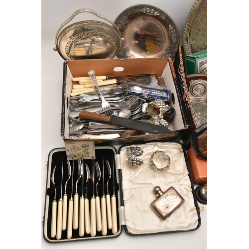 522 - A BOX OF ASSORTED SILVER AND WHITE METAL WARE, to include a silver 1 1/2 oz hip flask, screw down do... 