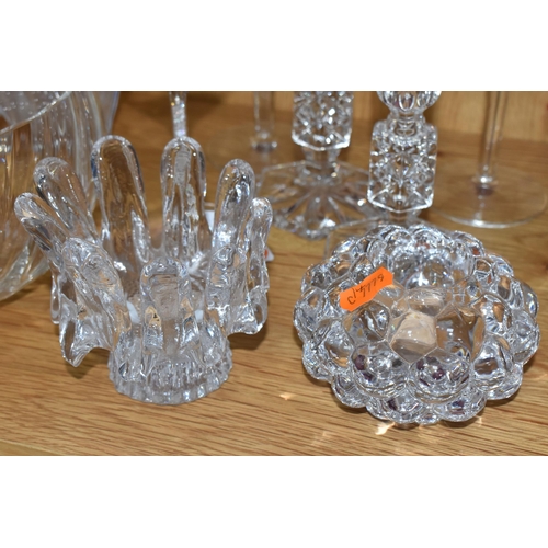 761 - A GROUP OF NINE CRYSTAL GLASS DECORATIVE ITEMS to include a pair of Waterford purple martini glasses... 