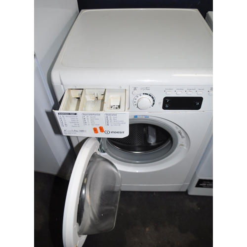 83 - AN INDESIT EWE91482 WASHING MACHINE width 60cm, depth 60cm, height 85cm (PAT pass and working)