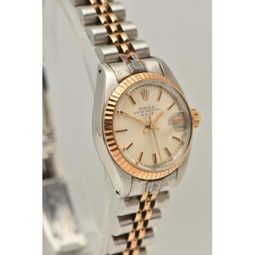 437 - A LADIES 'ROLEX' WRISTWATCH, automatic movement, champagne dial signed 'Rolex Oyster Perpetual Date'... 