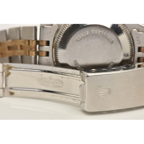 437 - A LADIES 'ROLEX' WRISTWATCH, automatic movement, champagne dial signed 'Rolex Oyster Perpetual Date'... 