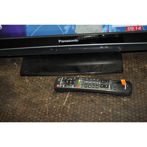 84 - A PANASONIC TX-26LXD80 26in TV WITH REMOTE (PAT pass and working)