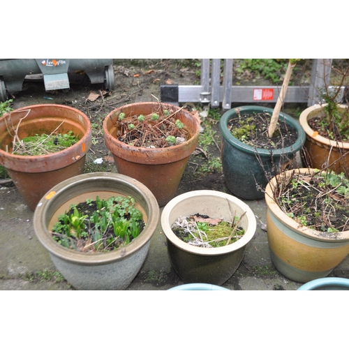 9 - A SELECTION OF PLANT POTS, including glazed and terracotta (12)