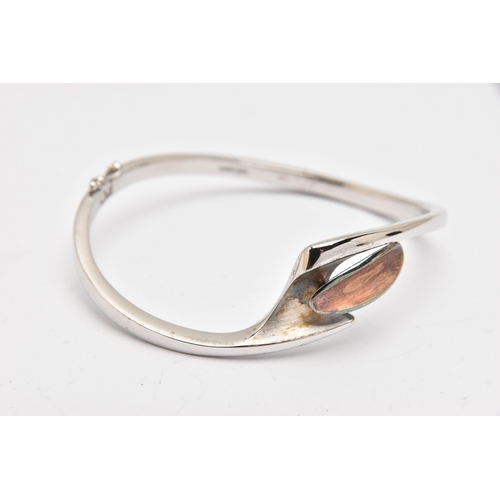 500 - A SILVER 'BREUNING' BANGLE, a silver hinged bangle, with oxidized detail, signed 'Breunning', hallma... 