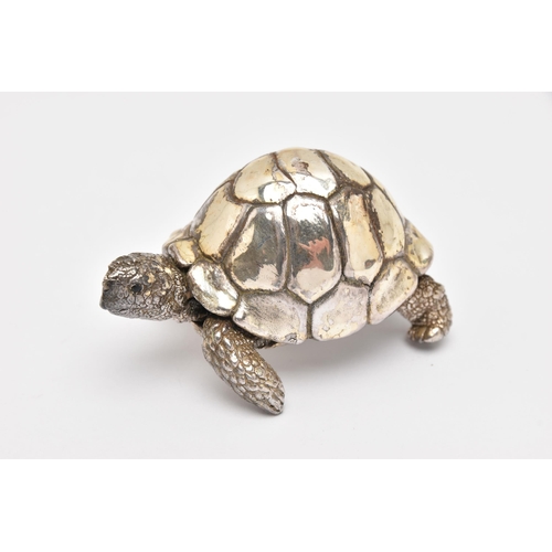 547 - A SILVER TORTOISE FIGURE, realistically textured, hallmarked 'Country Artists' Birmingham, approxima... 