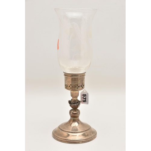 575 - AN ELIZABETH II SILVER AND GLASS CANDLESTICK, hallmarked 'Barrowclift Silvercraft' Birmingham 1981, ... 