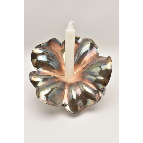 576 - AN ITIALIAN WHITE METAL FLOWER SHAPED CANDLE HOLDER, on a round pedestal base, stamped 925 Italian m... 