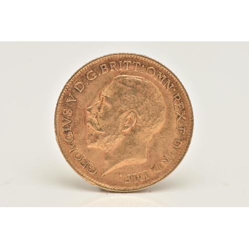 601 - A GEORGE V HALF GOLD SOVEREIGN COIN, dated 1914, approximate gross weight 3.9 grams, diameter 19.3mm