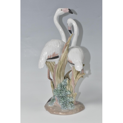 784 - A LLADRO FLAMINGOS FIGURE GROUP, model no 6641, sculptor Marco Antonio Nogueron, issued 1999-2002, h... 