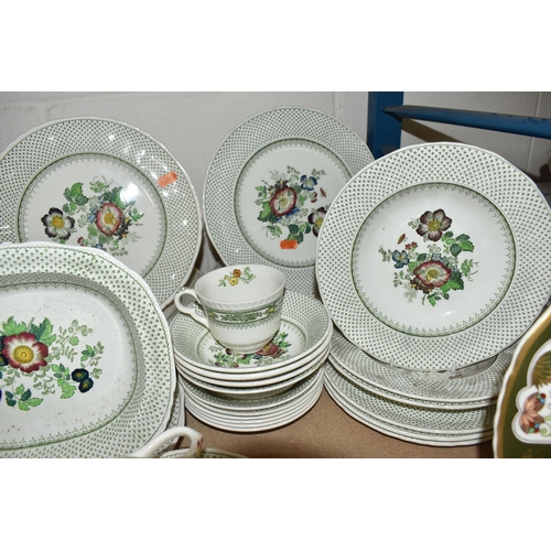 997 - A LARGE COLLECTION OF MASON'S IRONSTONE DINNER WARE, comprising 'Paysley Patt' two small serving dis... 