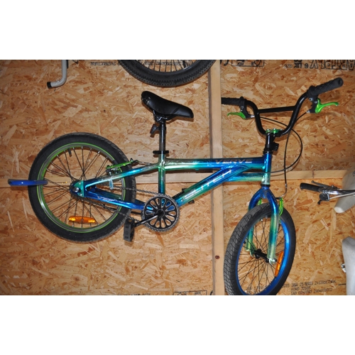 3 - TWO BMX BIKES ,comprising a Verve Glitch with 10in frame, and a Hyper Nitro Circus with an 11in fram... 