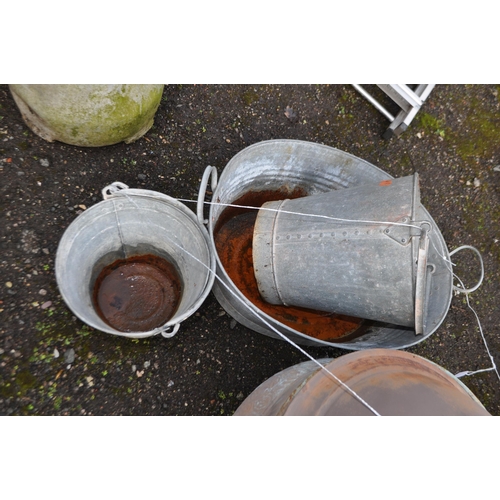 31 - VINTAGE GALVANISED TIN BATH AND TWO BUCKETS along with a modern metal lidded urn and a horse shoe bo... 