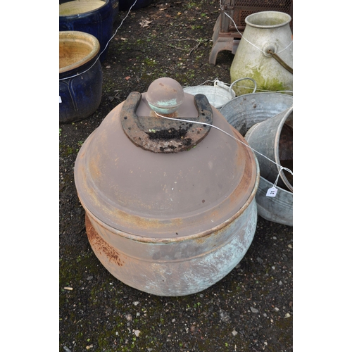 31 - VINTAGE GALVANISED TIN BATH AND TWO BUCKETS along with a modern metal lidded urn and a horse shoe bo... 