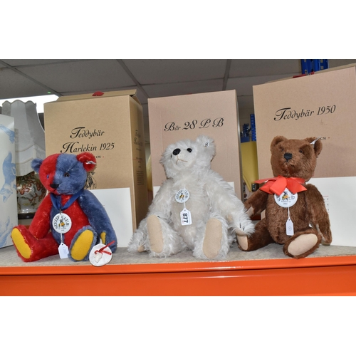 877 - THREE BOXED STEIFF CLUB EDITION TEDDY BEARS, comprising 2000 'Teddy Bear Harlequin 1925' no 420214, ... 