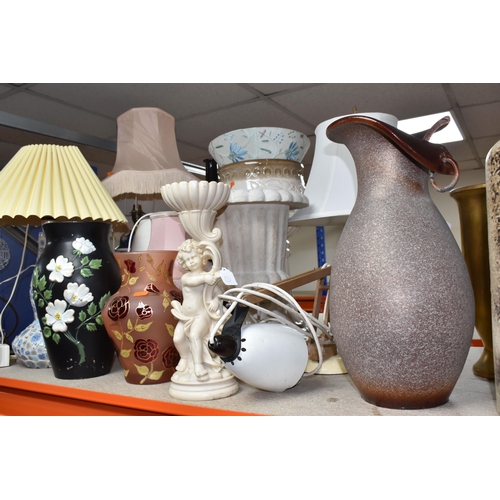 916 - A QUANTITY OF TABLE LAMPS AND VASES, comprising a West German floor vase- 7691-40, six table lamps, ... 