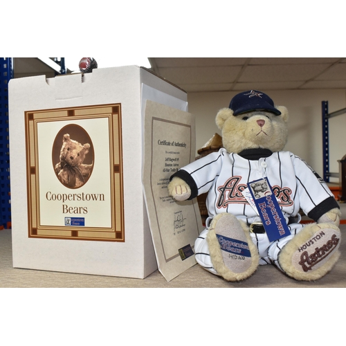 924 - A LIMITED EDITION JEFF BAGWELL 5 'HOUSTON ASTROS' COOPERSTOWN BEAR, All Star Bear 14/2000, , with or... 