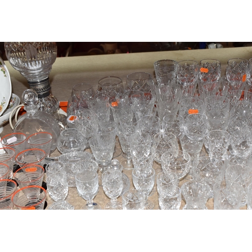 925 - A GROUP OF CUT CRYSTAL AND GLASSWARE,  to include a miniature Edinburgh Crystal clock, an engraved d... 