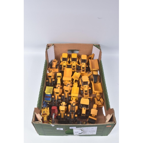 14 - A QUANTITY OF UNBOXED AND ASSORTED PLAYWORN DIECAST AND PLASTIC HEAVY PLANT AND EQUIPMENT MODELS, to... 