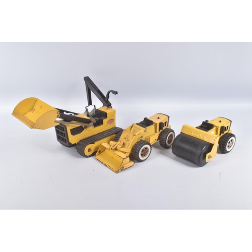 32 - NINE ITEMS OF TONKA TOYS CONSTRUCTION EQUIPMENT, 4 x Articulated Wheeled Loading Shovel, two being l... 