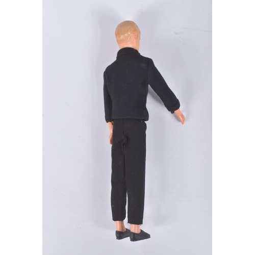 35 - A BOXED 1965 GILBERT THE MAN FROM U.N.C.L.E. ILLYA KURYAKIN TV ACTION FIGURE, numbered 16125, played... 