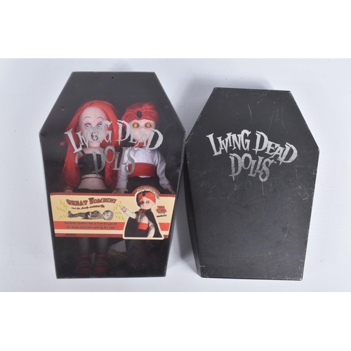 38 - A BOXED 2000 MEZCO LIVING DEAD DOLLS 'THE GREAT ZOMBINI', numbered 99953, featuring two dolls with s... 