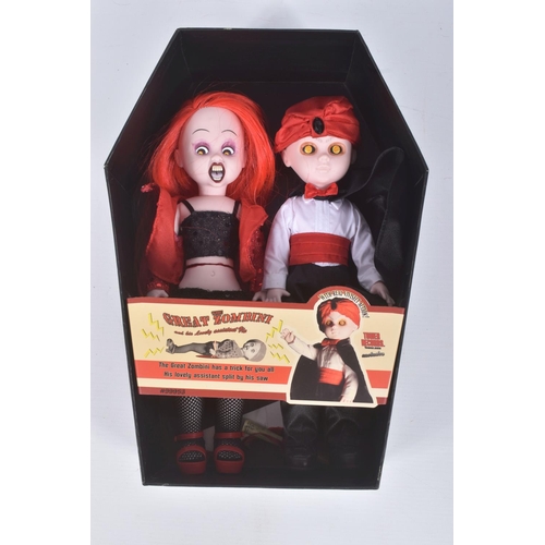 38 - A BOXED 2000 MEZCO LIVING DEAD DOLLS 'THE GREAT ZOMBINI', numbered 99953, featuring two dolls with s... 