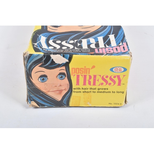 114 - A BOXED IDEAL POSIN TRESSY DOLL, reference 1024-9, 3P-0330, doll featured in a light blue and white ... 