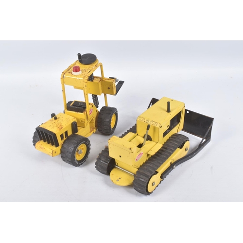 123 - SEVEN ITEMS OF TONKA TOYS CONSTRUCTION EQUIPMENT, two tracked Loading Shovels with rear Ditching Buc... 