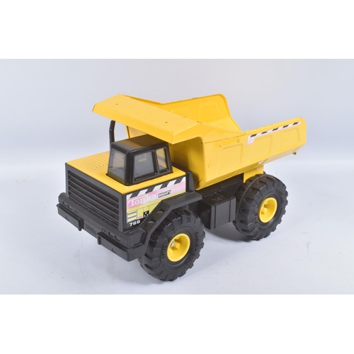 126 - FOUR MIGHTY TONKA TOYS DUMPER TRUCKS, all in playworn condition with paint loss, surface rusting, ma... 