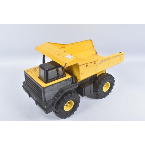 126 - FOUR MIGHTY TONKA TOYS DUMPER TRUCKS, all in playworn condition with paint loss, surface rusting, ma... 