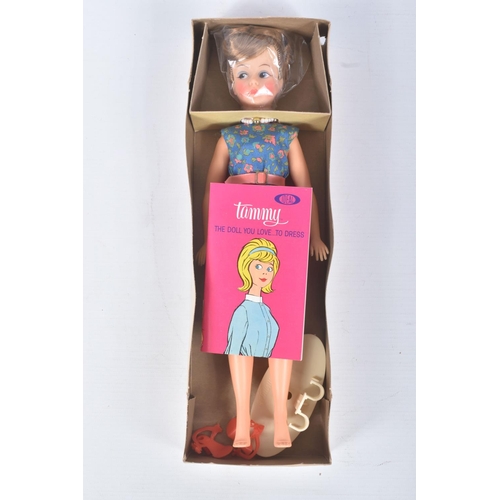 152 - A BOXED IDEAL TAMMY'S FAMILY DOLL, Mom, No.9395-5, in blue floral dress, appears complete and in ver... 