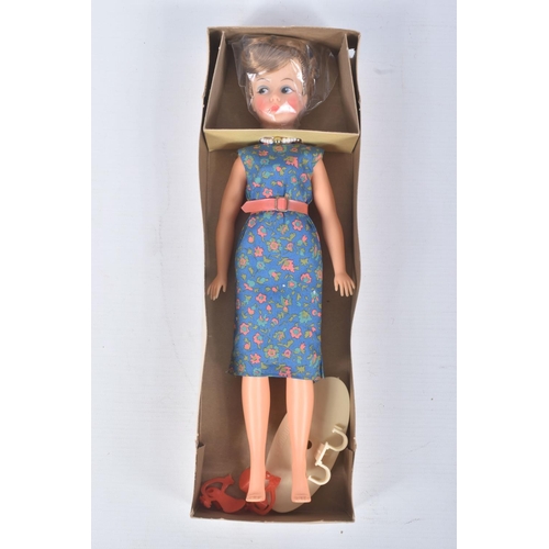 152 - A BOXED IDEAL TAMMY'S FAMILY DOLL, Mom, No.9395-5, in blue floral dress, appears complete and in ver... 