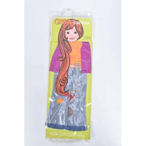 164 - A BOXED 1969 IDEAL BEAUTIFUL CRISSY DOLL, reference 1051-2, used model with changed outfit, orange l... 