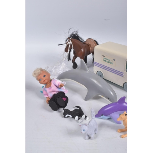 175 - A COLLECTION OF ASSORTED MATTEL BARBIE AND OTHER DOLLS, CLOTHING AND ACCESSORIES, assorted modern Ba... 