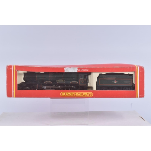 221 - THREE BOXED HORNBY RAILWAYS OO GAUGE KING CLASS LOCOMOTIVES, 'King George I' No.6006, G.W.R. green l... 