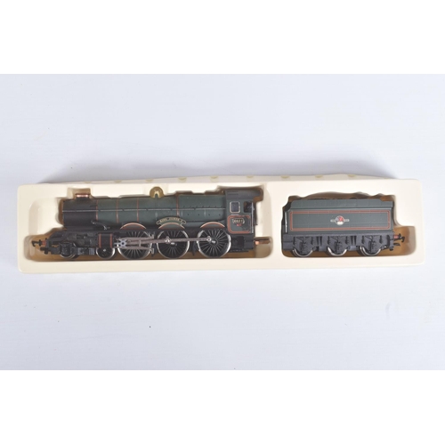 221 - THREE BOXED HORNBY RAILWAYS OO GAUGE KING CLASS LOCOMOTIVES, 'King George I' No.6006, G.W.R. green l... 