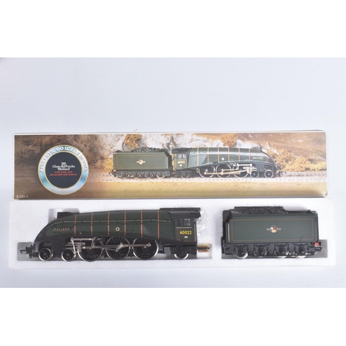 223 - THREE BOXED HORNBY RAILWAYS OO GAUGE A4 CLASS LOCOMOTIVES, 'Silver Fox' No.2512, L.N.E.R. grey liver... 