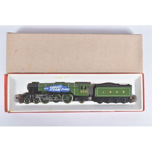 226 - THREE BOXED HORNBY RAILWAYS OO GAUGE A3 CLASS LOCOMOTIVES, 'Dick Turpin' No.60080, B.R. green livery... 