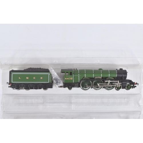 226 - THREE BOXED HORNBY RAILWAYS OO GAUGE A3 CLASS LOCOMOTIVES, 'Dick Turpin' No.60080, B.R. green livery... 