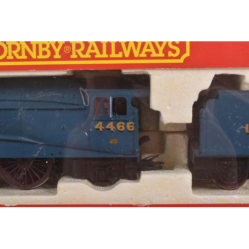 229 - THREE BOXED HORNBY RAILWAYS OO GAUGE A4 CLASS LOCOMOTIVES, 'Silver Fox' No.2512, L.N.E.R. grey liver... 