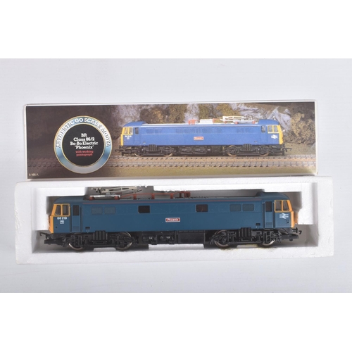 233 - THREE BOXED HORNBY RAILWAYS OO GAUGE LOCOMOTIVES, class 29 No.D5037, repainted/renumbered from D6110... 