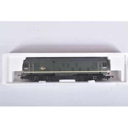 233 - THREE BOXED HORNBY RAILWAYS OO GAUGE LOCOMOTIVES, class 29 No.D5037, repainted/renumbered from D6110... 