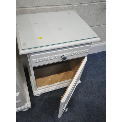 181 - A MODERN WHITE PAINTED PINE FOUR PIECE BEDROOM SUITE, comprising a chest of three long drawers, widt... 