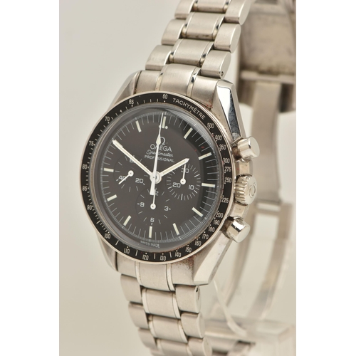 405 - AN 'OMEGA' SPEEDMASTER MOON WRISTWATCH, automatic movement, round black chronograph dial, signed 'Om... 