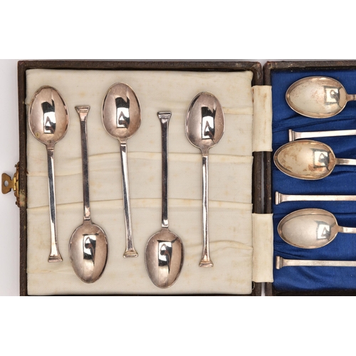 517 - AN ASSORTMENT OF SILVER SPOONS, to include a cased set of six silver teaspoons, an incomplete case o... 