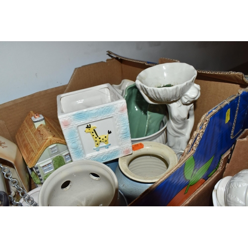 892 - FOUR BOXES AND LOOSE VINTAGE STUDIO POTTERY AND CERAMICS to include a large quantity of assorted Syl... 